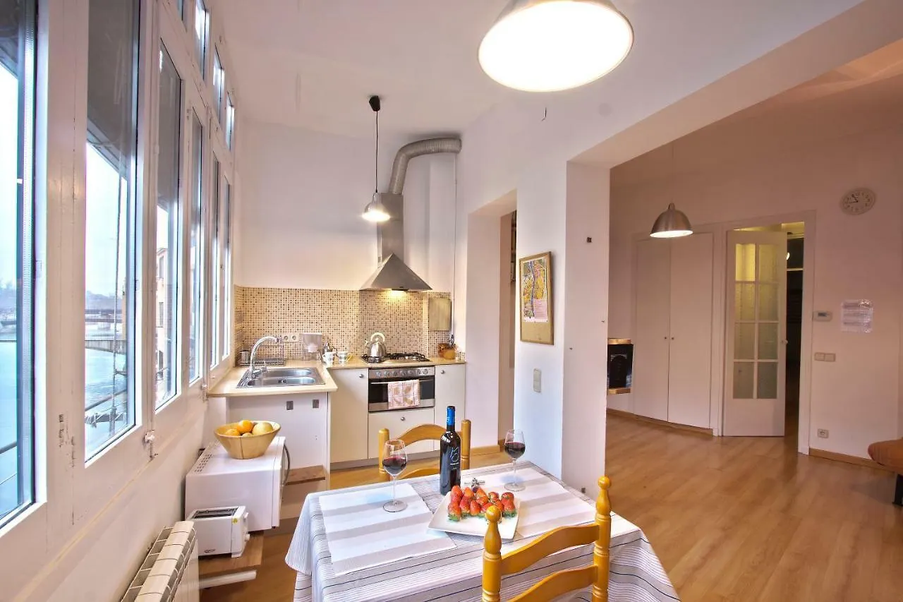 Апартаменты Girona Riverside