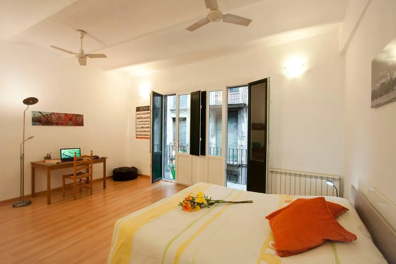 Girona Riverside Апартаменты